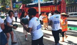 路边采访吃瓜群众视频,揭秘吃瓜群众眼中的社会百态