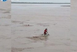 大学生学习吃瓜,大学生学习与娱乐的趣味交织