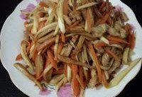 高瓜炒肉吃高瓜炒肉丝,美味佳肴的创意演绎