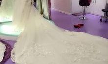 吃瓜新泰婚纱店,吃瓜群众见证爱情甜蜜瞬间